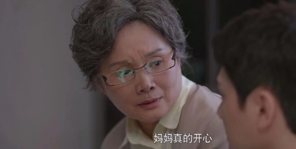 《心居》：吴冕饰演冯绍峰母亲，行为让人窒息，望子成龙走火入魔