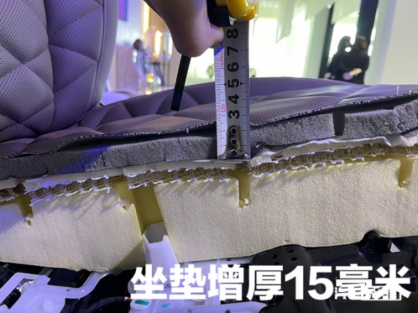 宝马X5国产降价近10万！60.5万起！后排加长13厘米-车内实测