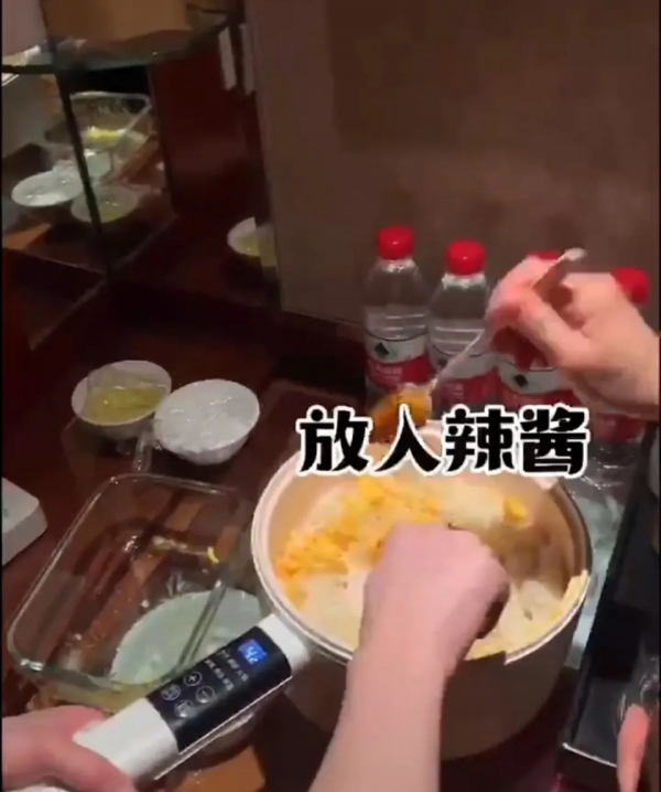 上海疫情下明星伙食的差距：有人在酒店做海参，有人卡点抢鸡蛋