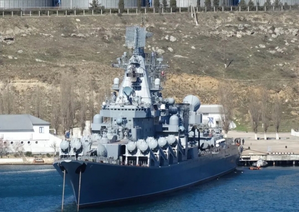 枢密院十号：是谁摧毁了“莫斯科”号巡洋舰？