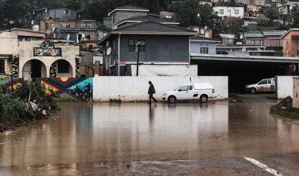 受洪灾影响 南非总统宣布全国进入灾难状态