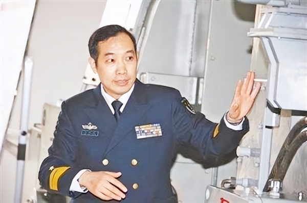 海军工程学院某研究所所长,电力电子与电力传动领域专家肖飞的贡献不