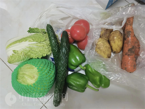 北京有市民刚花费7000元囤货，就接到保障蔬菜包，供应商表示北京很稳