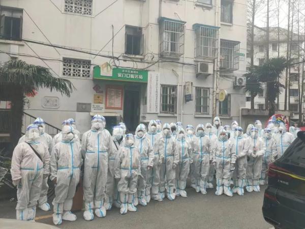 70岁上海阿姨的方舱声音刷屏！我们找到了她，听到更多温暖的讲述