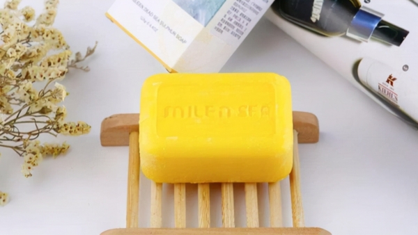 青岛一21岁女大学生用硫磺皂洗澡，坚持了半年，收获了什么？