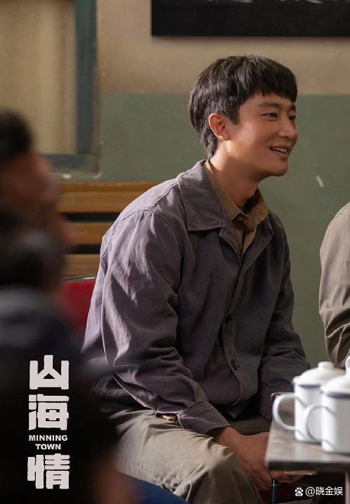 黄轩：在官媒发表署名文章，谈工作15年以来参演主旋律作品之体会