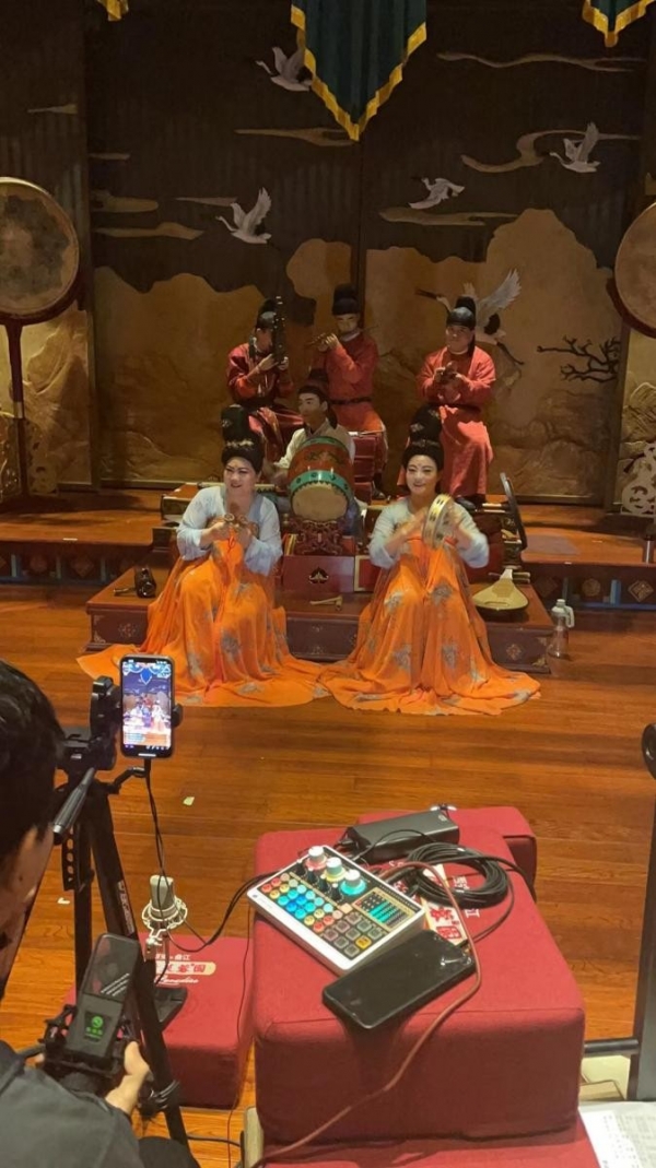 千年前唐朝人听的音乐有多惊艳？他们在直播间里演给600万人听