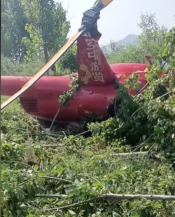 网传石家庄一直升机迫降有人受伤，工作人员：系市林业局直升机，已派人处置