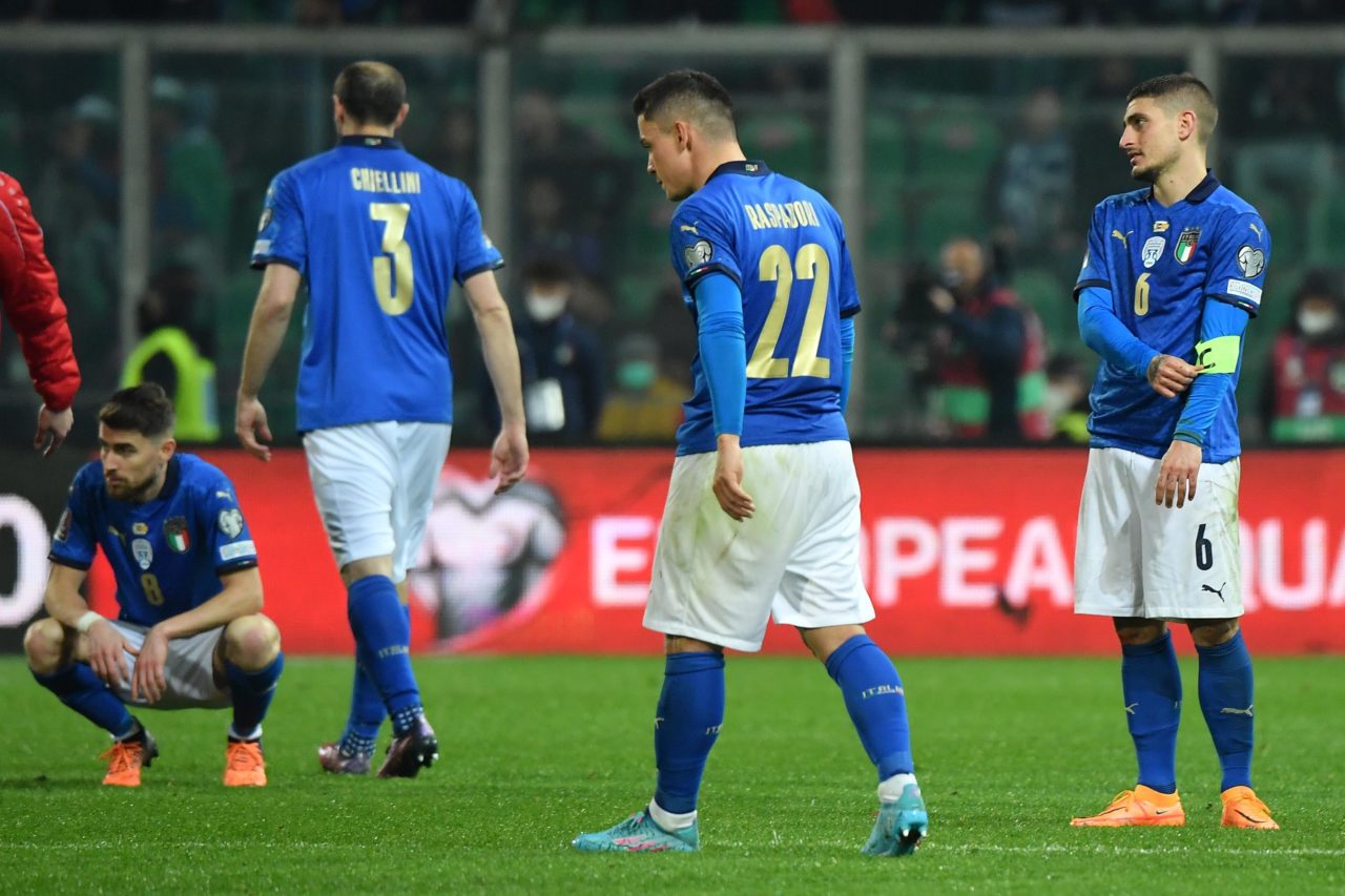 FIFA宣布！意大利无缘卡塔尔世界杯，曼奇尼被打脸，最后希望破灭