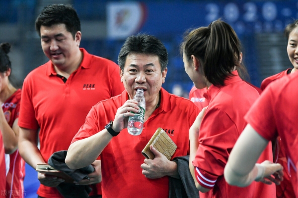 中国女排出征大名单出炉！王梦洁又被弃用，16人冲击世联赛总冠军