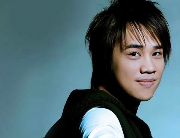 唱歌才子TANK宣布回归，曾是周杰伦接班人，巅峰时期因心脏病隐退