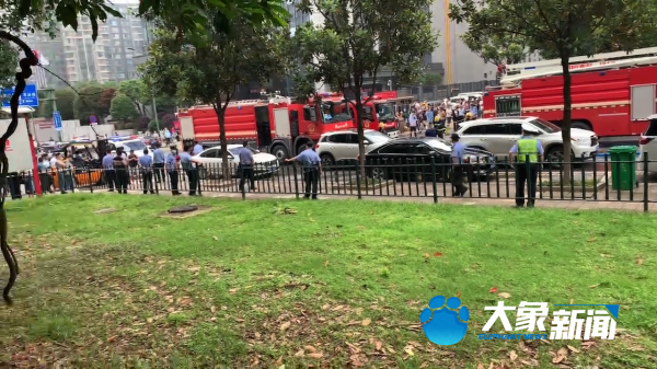 长沙一米粉店发生火灾并引发燃爆致1死13伤，附近居民：睡觉时被爆炸声吓醒