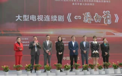 两演员凌晨拍船上打斗戏不慎溺水身亡，投资方称夜间水上拍摄属剧情需要