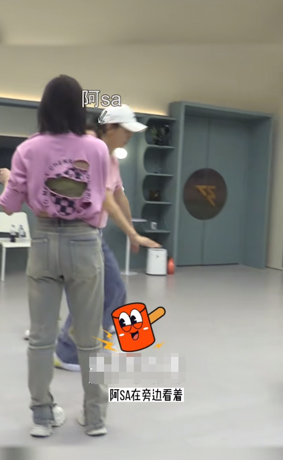 “有仇必报”阿Sa：撬走陈伟霆、为阿娇两肋插刀，背景强大不敢惹