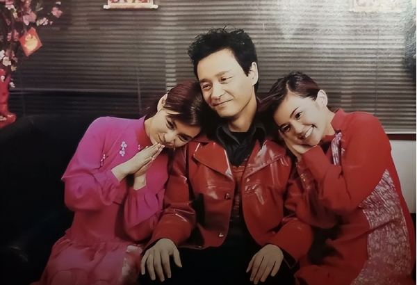 “有仇必报”阿Sa：撬走陈伟霆、为阿娇两肋插刀，背景强大不敢惹