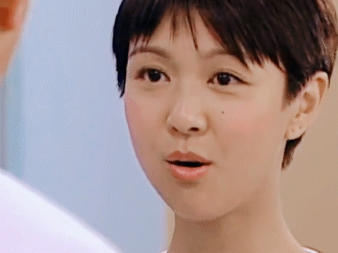 《学警雄心》,剧里的薛凯琪剪了个齐耳短发,还带了点baby fat,但依旧