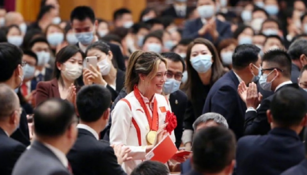 为何谷爱凌担任美国申奥大使？中国体坛早有先例 谷爱凌再次表忠心