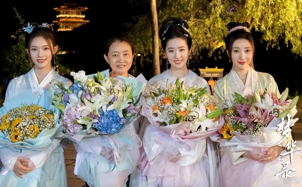 女导演镜头下的女性太美了！《梦华录》《李焕英》会拍女人的导演