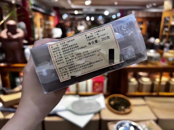职业打假年入2百万，起底背后江湖：有店被起诉千次，是较真维权还是敲诈？