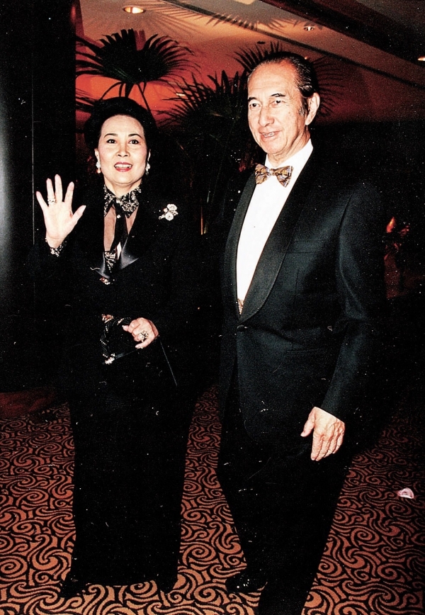 何鸿燊二房太太蓝琼缨病逝一生传奇精彩辅助子女掌控赌王产业