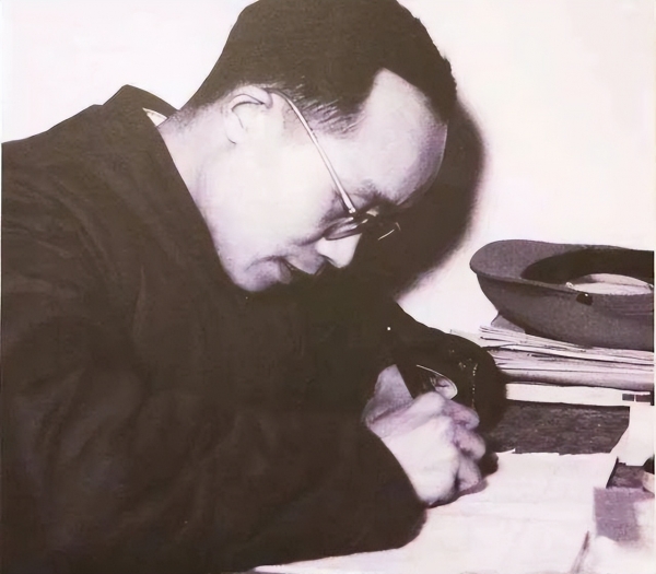 词作家乔羽逝世！众星悲痛发文悼念，曾用1小时写出《难忘今宵》