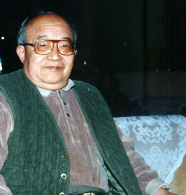 词作家乔羽逝世！众星悲痛发文悼念，曾用1小时写出《难忘今宵》