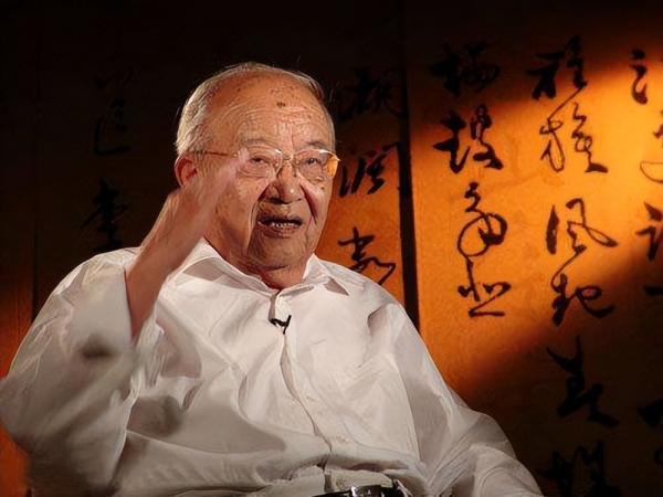 词作家乔羽逝世！众星悲痛发文悼念，曾用1小时写出《难忘今宵》