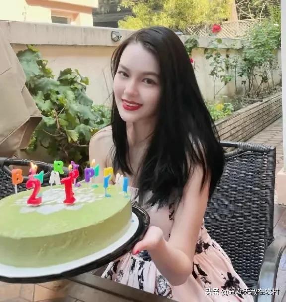 哀悼！51岁的知名演员李崇霄去世，混血女儿悲痛发文，惹人泪目