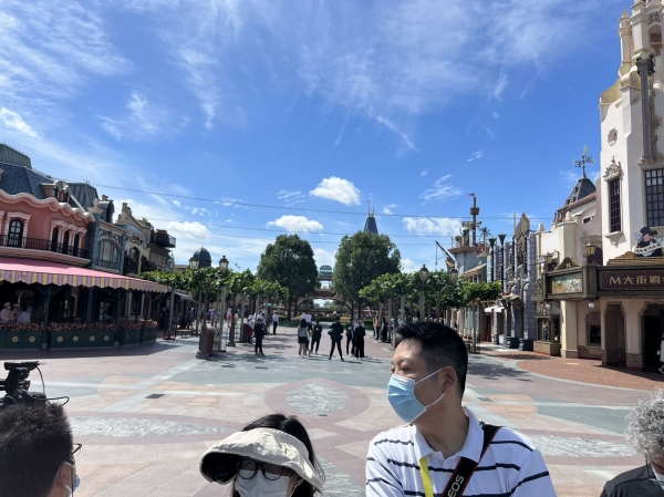 现场直击！上海迪士尼乐园恢复运营首日，奇妙回归啦