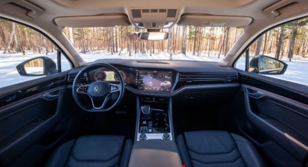 降价5.8-7.2万元不等！新款大众途锐上市，售价53.38万元起