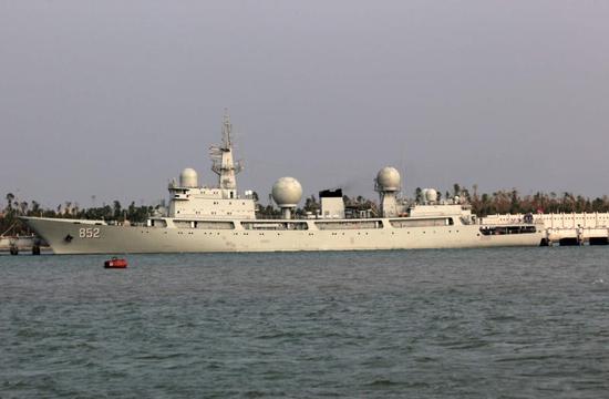 日本防卫省：中国电子侦察船穿越宫古海峡，驶向东海