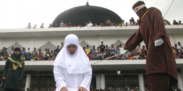 苏丹女子被控"通奸罪"，将以石刑处死！这种残酷古刑，至今仍存在