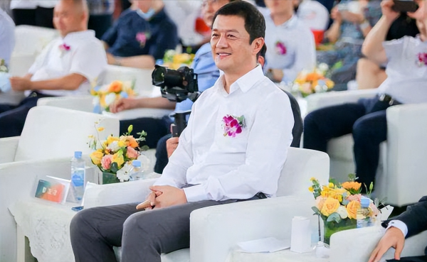 51岁李亚鹏欠债4000万终审败诉！将面临强制执行，本人亲自回应