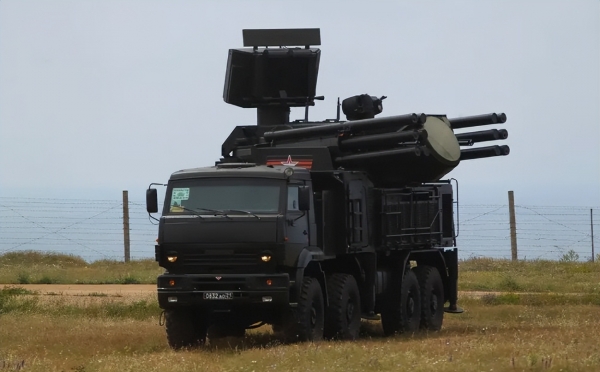 中国sa2型76毫米车载高炮,正是无人机的克星