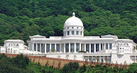 韩国“统一教”前世界会长就安倍遇刺道歉 称捐款被滥用盖宫殿