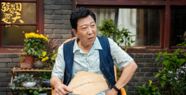 黄磊刘奕君成“冤种兄弟”，逆转“中年危机”的《张卫国的夏天》