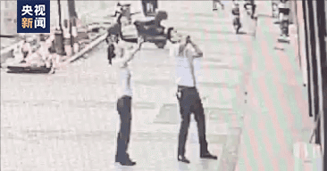 他们徒手接住6楼坠落女童！后续来了