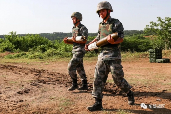 轰！轰！轰！第72集团军某合成旅进行实战化火力打击演练