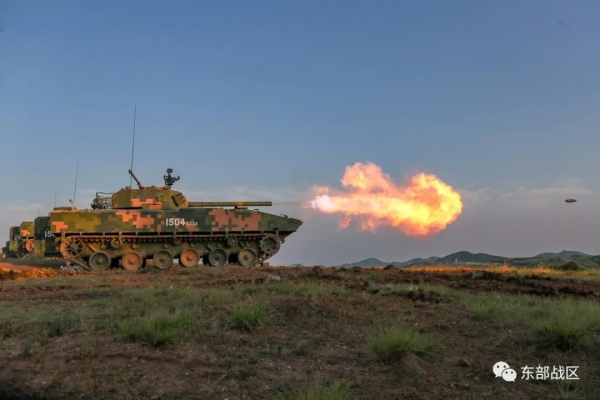 轰！轰！轰！第72集团军某合成旅进行实战化火力打击演练