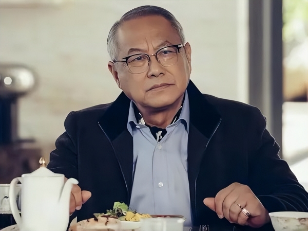 老戏骨于洋定居加拿大近况自曝天天吃牛扒龙虾结果患上痛风