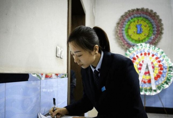 殡仪馆下半年继续招人，真实薪资待遇到底如何？看工资条就知道了