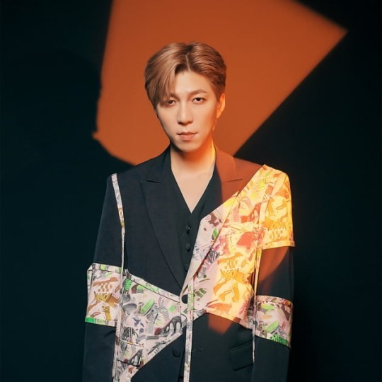 ukiss成员申秀铉确诊新冠公司宣告其回归将延期