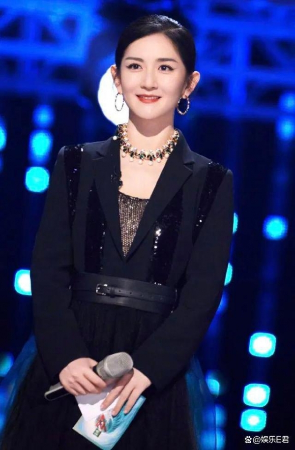 谢娜为林青霞新书做宣传推荐语获本尊认可文采水平被网友质疑