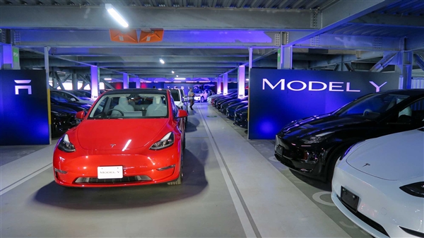 特斯拉Model Y首次交付日本市场：产自上海、比中国便宜1万多