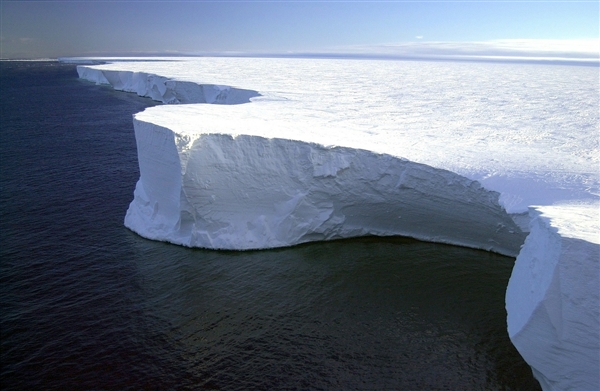 南极“末日冰川”加速消融 海平面恐将上升3米
