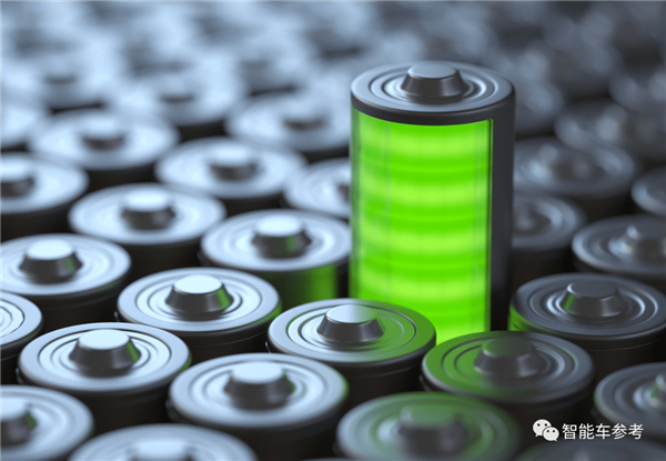 电子科大高材生突破固态电池：能密5倍于刀片电池、3分钟充满