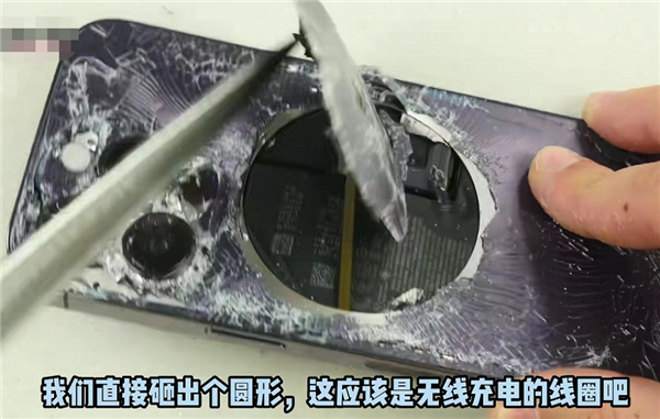iPhone 14超瓷晶有多强？铁锤爆砸26次 100米高空抛下 结果惊掉下巴