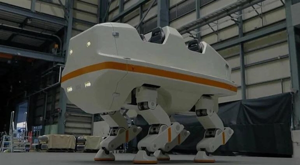 外形似大象！日本打造出世界首款可载4人的4足机器人