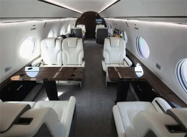 世界首富马斯克升级座驾：5.7亿的私人飞机究竟长啥样？