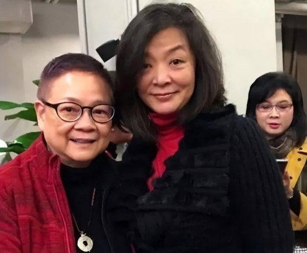 62岁陈玉莲罕见露面与周润发苦恋5年刘德华视她为亲姐姐